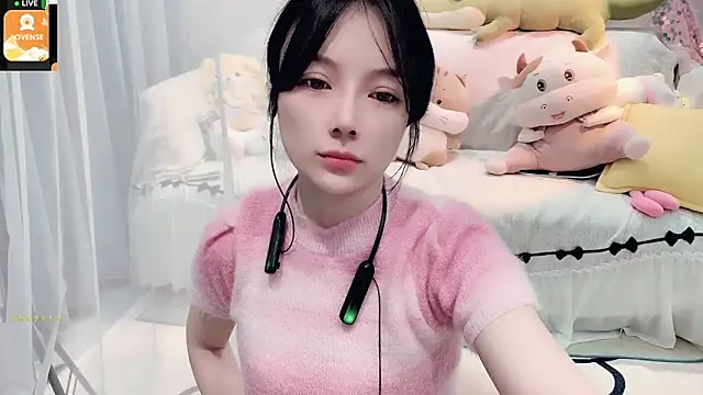 Snapshot of AKiKi711 chatting on October 7, 2025, 3:24 pm AKiKi711 online show from October 7, 2025, 3:24 pm