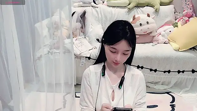 AKiKi711 online show from June 2, 2026, 4:51 pm