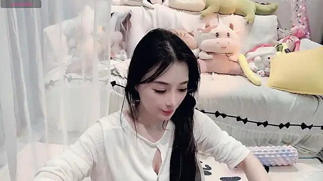 AKiKi711 online show from June 3, 2026, 3:17 pm