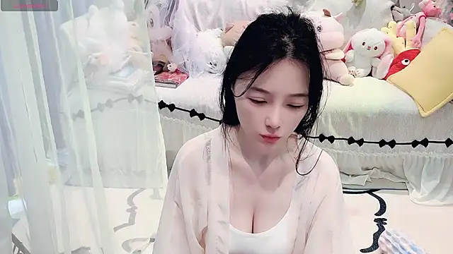 AKiKi711 online show from May 24, 2026, 4:56 am