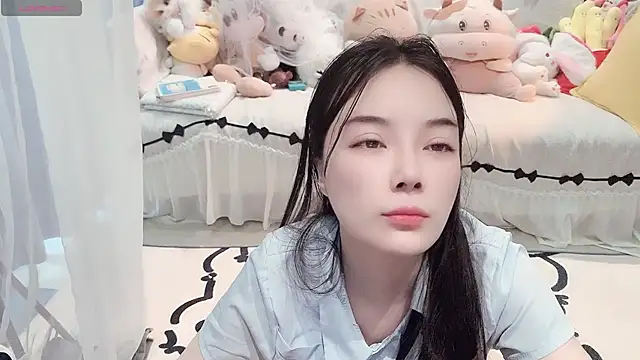 AKiKi711 online show from May 8, 2026, 5:00 am