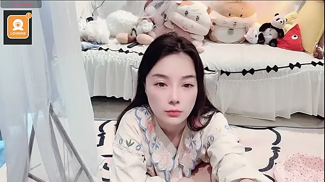 AKiKi711 online show from July 31, 2026, 4:56 am