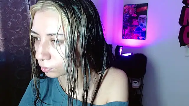 Snapshot of squirt_charlott chatting on October 18, 2025, 4:09 pm squirt charlott online show from October 18, 2025, 4:09 pm