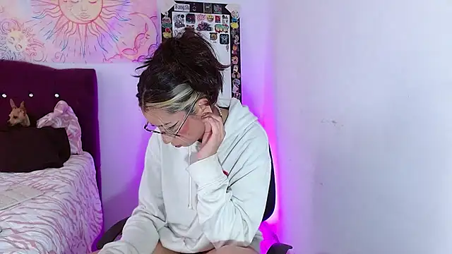 Snapshot of squirt_charlott chatting on November 25, 2025, 5:02 pm squirt charlott online show from November 25, 2025, 5:02 pm