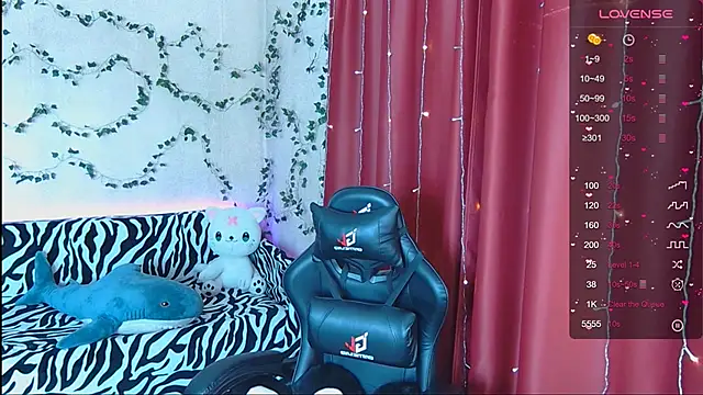 Snapshot of Sidney_blush chatting on March 19, 2025, 4:03 am Sidney blush online show from March 19, 2025, 4:03 am