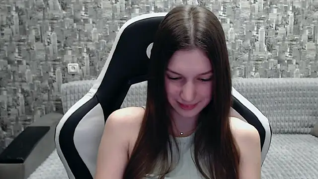 Snapshot of MissMiaCutie chatting on March 6, 2025, 4:38 pm MissMiaCutie online show from March 6, 2025, 4:38 pm