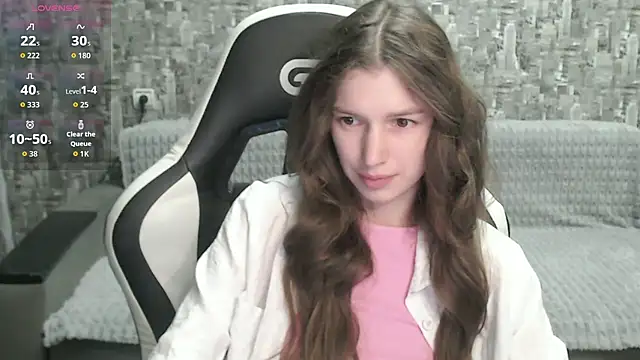 Snapshot of MissMiaCutie chatting on September 29, 2025, 12:22 pm MissMiaCutie online show from September 29, 2025, 12:22 pm