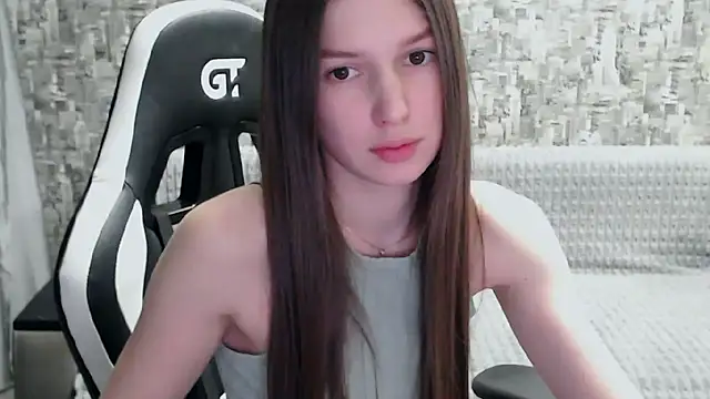 Snapshot of MissMiaCutie chatting on February 21, 2025, 3:43 pm MissMiaCutie online show from February 21, 2025, 3:43 pm