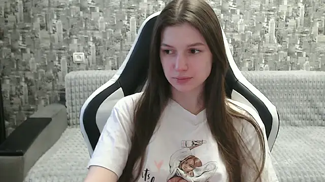 Snapshot of MissMiaCutie chatting on March 21, 2025, 2:18 pm MissMiaCutie online show from March 21, 2025, 2:18 pm