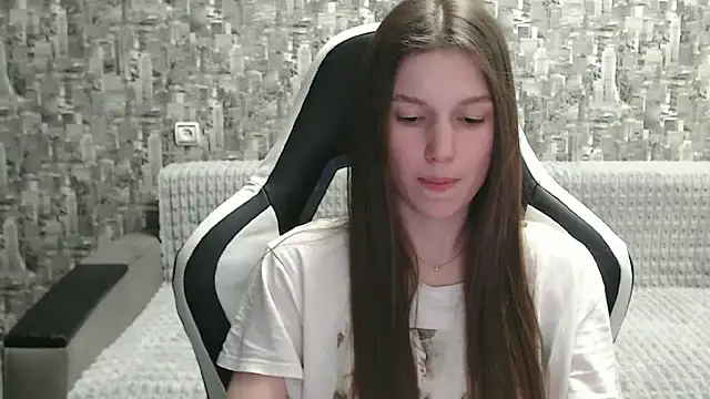 Snapshot of MissMiaCutie chatting on March 21, 2025, 6:07 pm MissMiaCutie online show from March 21, 2025, 6:07 pm
