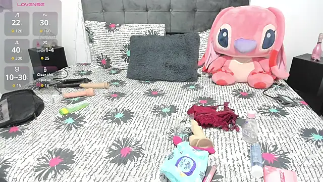 Snapshot of Kylie2211 chatting on November 8, 2025, 9:13 am Kylie2211 online show from November 8, 2025, 9:13 am