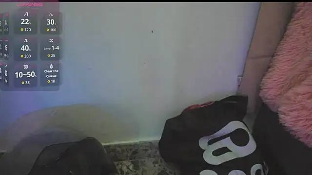 Kylie2211 online show from February 25, 2026, 2:56 am