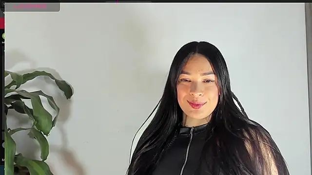 Snapshot of bella_hadid1_ chatting on March 22, 2025, 4:03 am bella hadid1 online show from March 22, 2025, 4:03 am
