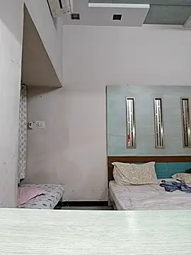 Vickyy 001 online show from November 26, 2025, 5:02 pm