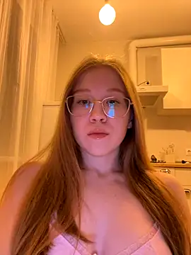 Snapshot of Eva_Weyne chatting on November 14, 2025, 9:07 pm Eva Weyne online show from November 14, 2025, 9:07 pm