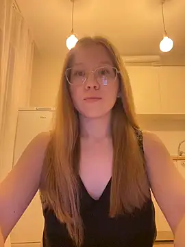 Snapshot of Eva_Weyne chatting on October 22, 2025, 6:29 pm Eva Weyne online show from October 22, 2025, 6:29 pm