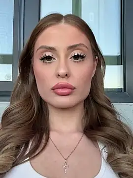 Snapshot of Sweet__Milly chatting on March 15, 2026, 1:29 pm Sweet Milly online show from March 15, 2026, 1:29 pm