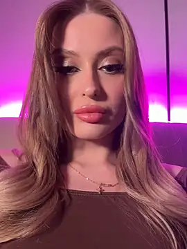 Snapshot of Sweet__Milly chatting on February 28, 2026, 5:12 pm Sweet Milly online show from February 28, 2026, 5:12 pm