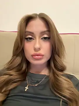 Snapshot of Sweet__Milly chatting on March 21, 2026, 4:55 pm Sweet Milly online show from March 21, 2026, 4:55 pm