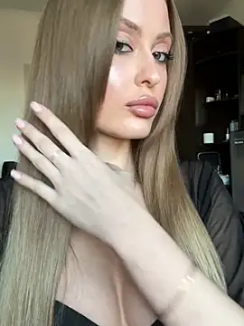 Sweet  Milly online show from May 13, 2026, 3:30 pm