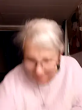 irinamaux online show from June 10, 2026, 4:35 am