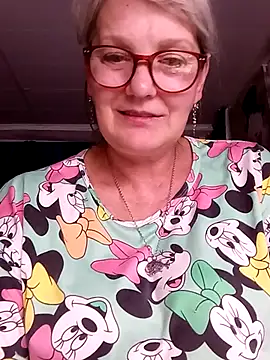 Snapshot of irinamaux chatting on July 17, 2026, 2:47 pm irinamaux online show from July 17, 2026, 2:47 pm