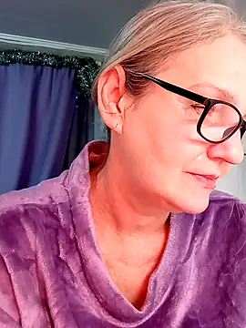 irinamaux online show from January 13, 2026, 6:17 am