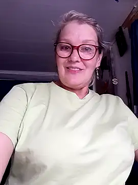 Snapshot of irinamaux chatting on July 24, 2026, 5:25 am irinamaux online show from July 24, 2026, 5:25 am