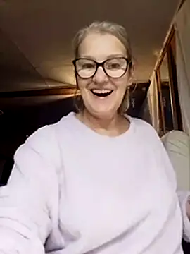 irinamaux online show from October 29, 2025, 11:20 am