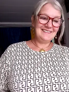 Snapshot of irinamaux chatting on July 28, 2026, 11:28 am irinamaux online show from July 28, 2026, 11:28 am