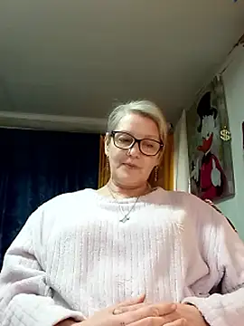 irinamaux online show from April 23, 2026, 12:29 pm