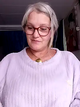 Snapshot of irinamaux chatting on July 28, 2026, 12:59 pm irinamaux online show from July 28, 2026, 12:59 pm