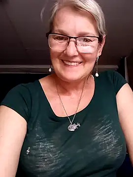 Snapshot of irinamaux chatting on July 11, 2026, 3:12 pm irinamaux online show from July 11, 2026, 3:12 pm
