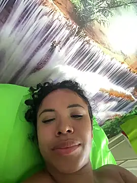 Snapshot of Brunettexio chatting on February 14, 2025, 7:54 pm Brunettexio online show from February 14, 2025, 7:54 pm