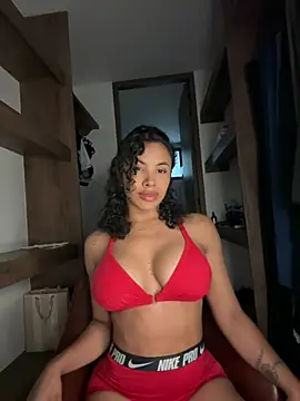 Snapshot of Brunettexio chatting on January 19, 2025, 7:47 pm Brunettexio online show from January 19, 2025, 7:47 pm