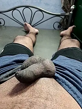 Snapshot of mr_slim_body chatting on May 12, 2026, 4:35 pm mr slim body online show from May 12, 2026, 4:35 pm