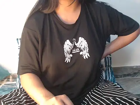 Freya nia online show from January 12, 2026, 4:47 pm