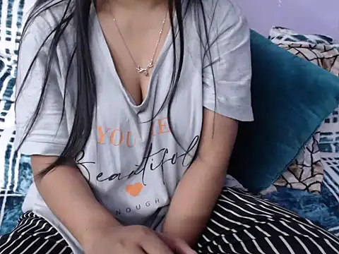 Snapshot of Freya_nia chatting on December 2, 2025, 6:59 am Freya nia online show from December 2, 2025, 6:59 am