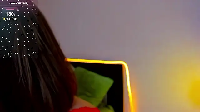 lexxxxxxi online show from February 13, 2026, 6:52 pm