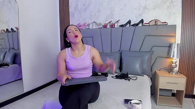 Snapshot of Sofi_Perez_ chatting on August 5, 2026, 11:15 am Sofi Perez online show from August 5, 2026, 11:15 am