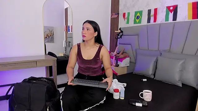Snapshot of Sofi_Perez_ chatting on July 13, 2026, 11:09 am Sofi Perez online show from July 13, 2026, 11:09 am