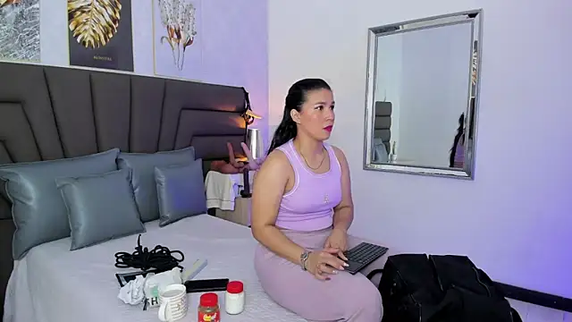 Snapshot of Sofi_Perez_ chatting on June 3, 2026, 11:11 am Sofi Perez online show from June 3, 2026, 11:11 am