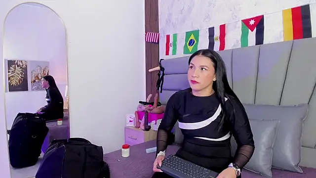 Snapshot of Sofi_Perez_ chatting on June 24, 2026, 11:20 am Sofi Perez online show from June 24, 2026, 11:20 am