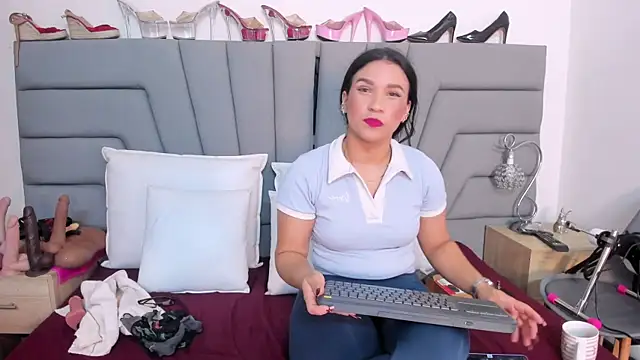Snapshot of Sofi_Perez_ chatting on July 23, 2026, 11:29 am Sofi Perez online show from July 23, 2026, 11:29 am