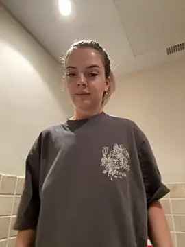 LexyGold online show from November 9, 2025, 9:13 am