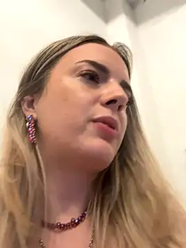 LexyGold online show from November 8, 2025, 5:05 pm