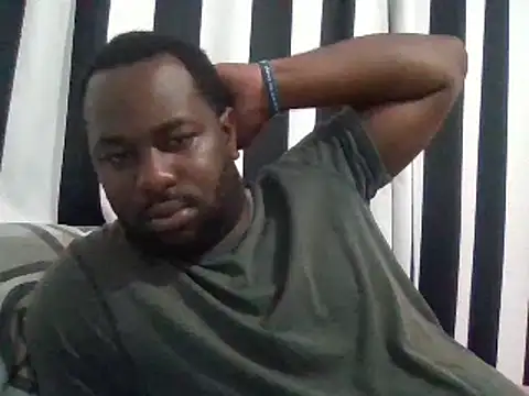 Snapshot of Bighood_T chatting on December 23, 2024, 5:06 am Bighood T online show from December 23, 2024, 5:06 am