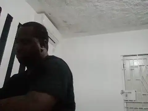 Snapshot of Bighood_T chatting on January 2, 2025, 2:11 am Bighood T online show from January 2, 2025, 2:11 am