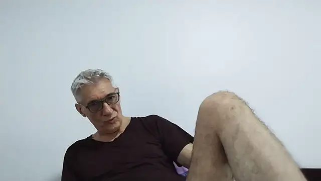 Snapshot of BIGUNCUTHARDCOCK chatting on June 6, 2026, 12:16 am BIGUNCUTHARDCOCK online show from June 6, 2026, 12:16 am