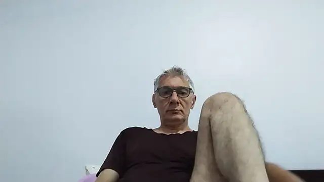 Snapshot of BIGUNCUTHARDCOCK chatting on June 25, 2026, 12:08 am BIGUNCUTHARDCOCK online show from June 25, 2026, 12:08 am